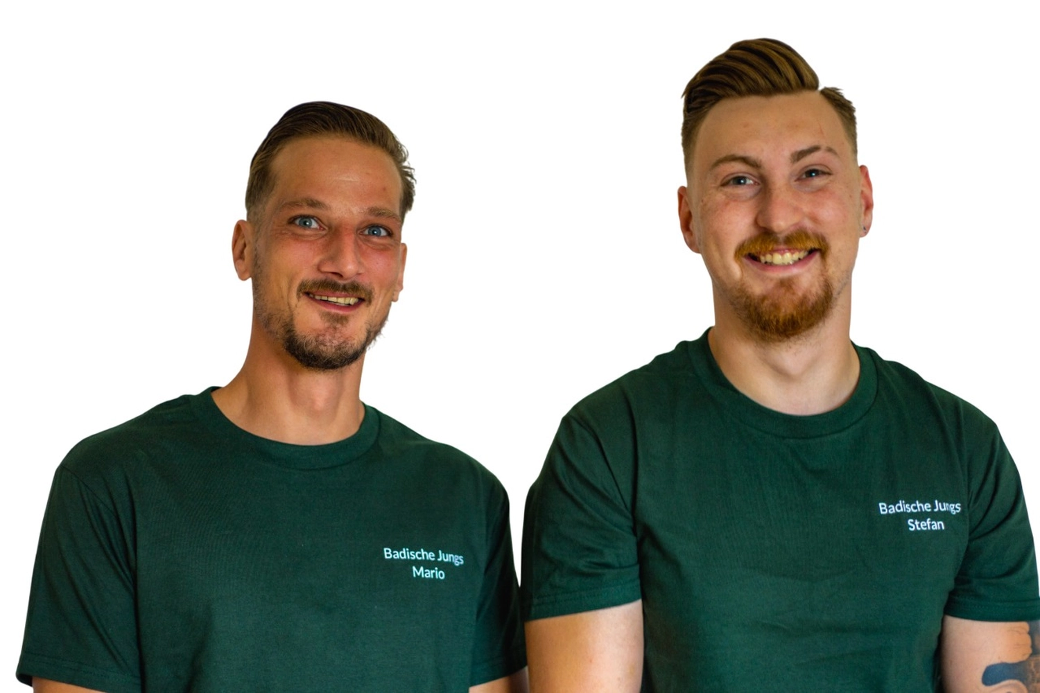 Badische Jungs Dienstleistung - Haus- und Gartenservice - Halbnahaufnahme eines Mannes, der mit einem Reinigungswagen läuft